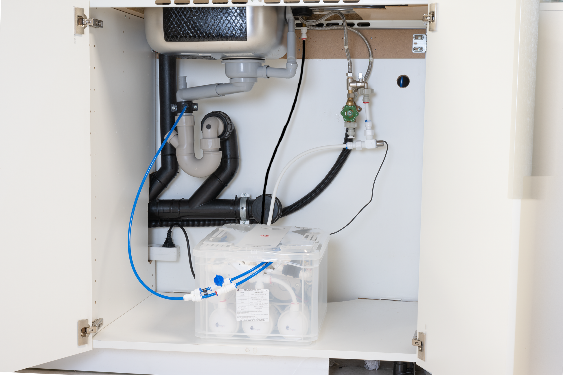 osmoseur premium osmodyn, installation sous evier dans coffret